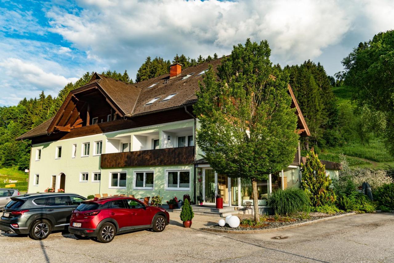 Naturoase Appartements Mirnock Африц Экстерьер фото